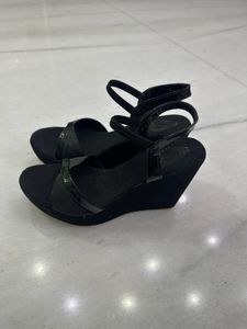 SHOETOPIA WOMEN BLACK HEEL