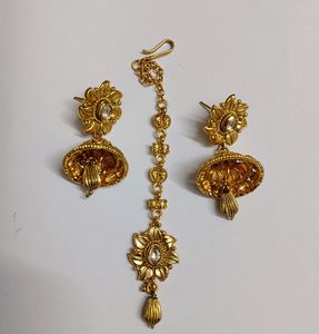 Mantika And Earrings Set