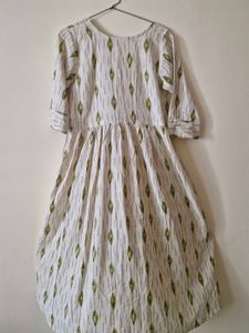 Elegant And Comfortable Dress