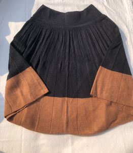 Double Shade Woolen Skirt