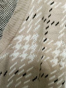 Houndstooth Knit Vest