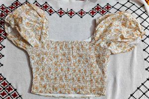 Floral Puff Sleeve Smocked Crop Top
