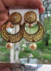 Beautiful lightweight INDO-WESTERN Earings ❣️
