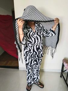 Woolen Stole Cum Shawl New 🆕 Zebra Print