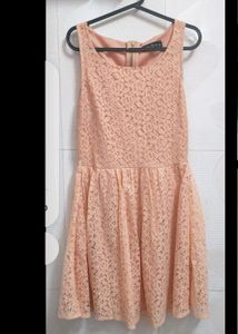 Beautiful Short Dress With Back Zip