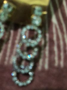 Neck Piece With Earring ..