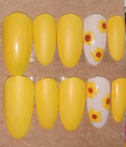 Sunflower Press-On Nails🌻