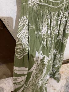 green and white floral printed jumpsuit