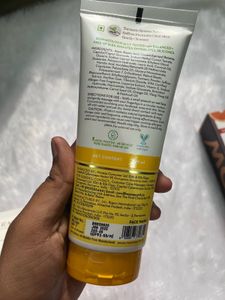 MAMAEARTH UBTAN FACE WASH