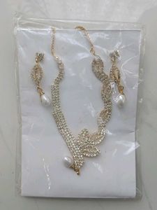 Neck And Earring Set