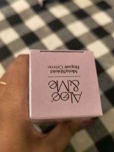 Mela Shield Repair Creme.