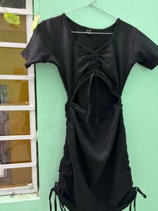 Black Cutout Mini Dress🫶🏻 ( bust 36,40)