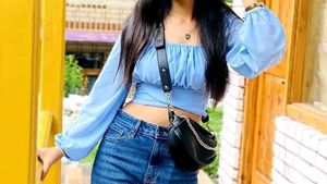 Chic Blue Crop Top
