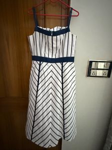 Striped -  Elegant Midi Dress