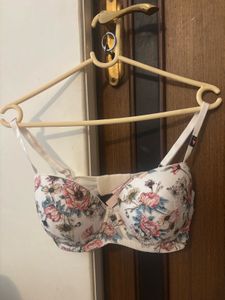 Set of 2🟢Victoria’s Secret Floral Bra