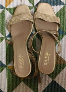Silver - Grey Toned Heel