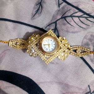 Sparkling Rhinestone Bracelet Watch