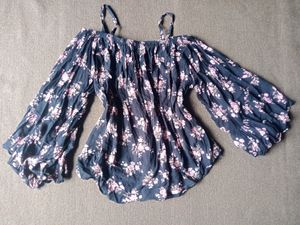Floral Off-Shoulder Peasant Top