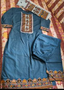 New Elegant And Beautiful Suit