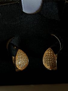 GOLD PLATED DROP EARRINGS ✨
