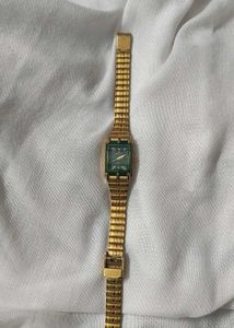 Elegant Gold Watch QUARTZ