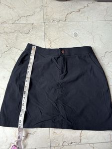 Black Skorts