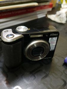 Nikon coolpix p60 camera
