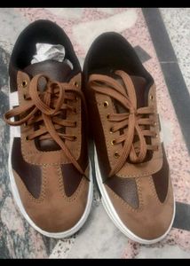 Onitsuka Tiger shoes 👟 SIZE 9 UK   Brown and Whit