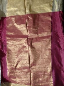 Elegant Maroon Traditional Saree♥️
