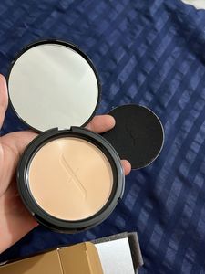 Faces Canada weightless stay Matt compact