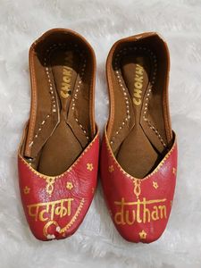 Red Ethnic Jutti