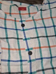 W Plaid Button-Up Top