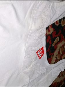 Ladies Shamiz With Beautiful Neck Line Lace