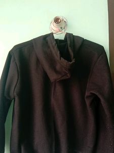 Black Crop Hoddie
