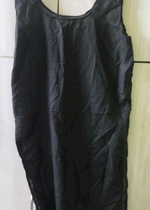 Elegant Black Embroidered Kurta