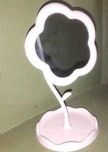 Flower-shaped Vanity Mirror