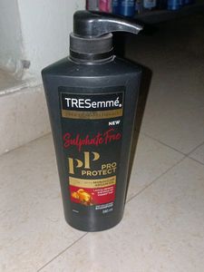 Tresemme Pro Protect Shampoo-580ml
