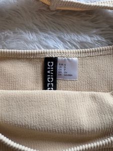 Combo of H&amp;M Beige Halter Top &amp; Crop To