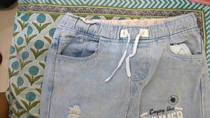 Funcy Jeans With Sticker