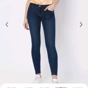 Women Blue Low Rise Light Fade Streatchable Jeans