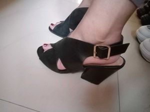 Black Leather Heels 👠