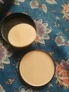 makeup kit