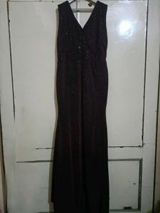 ✨ Elegant Wine-Black Sparkle Evening Gown