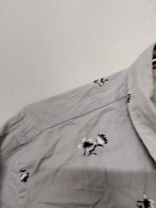 Used Zeus M Size Shirt Half Hands Floral