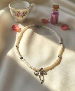 coquette y2k Beaded Bow Necklace