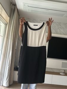 Van Huesen Beautiful White &amp; Black Dress
