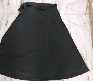 Chic Black Belted Maxi Skirt