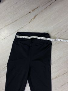 Crisscross Waist Black Leggings