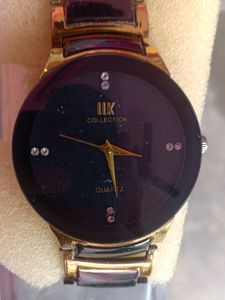 PRIMIUM LUXURY GOLDEN WATCH FOR UNISEX