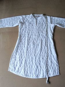 Lovely white kurta with three fourth sleeves
